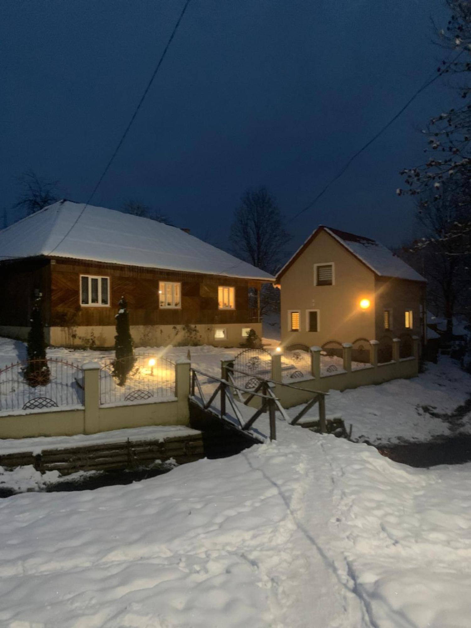 Cottage house Podobovets Exterior photo